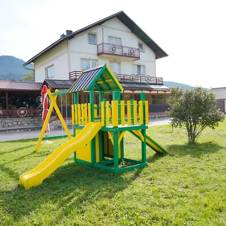 Restora Tocak Bed & Breakfast *